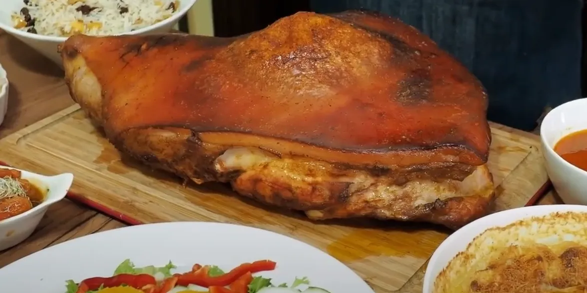 Cena de Fin de Año: Brazo de Cerdo