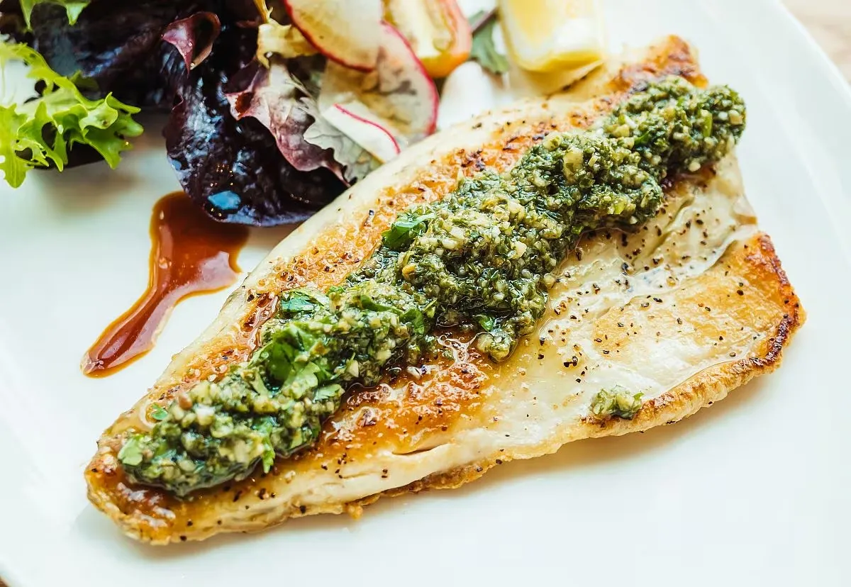 Paiche al papillote con hierba luisa al estilo Market d'Lago