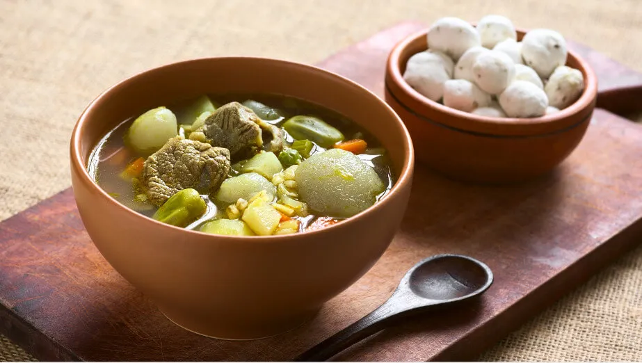 Sopa de Haba con Hueso Carnudo
